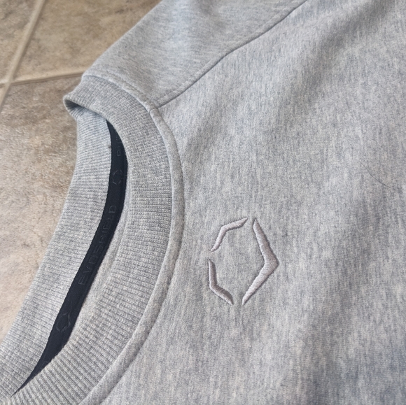 NWOT Evoshield Short Sleeve Sweatshirt - Picture 2 of 3